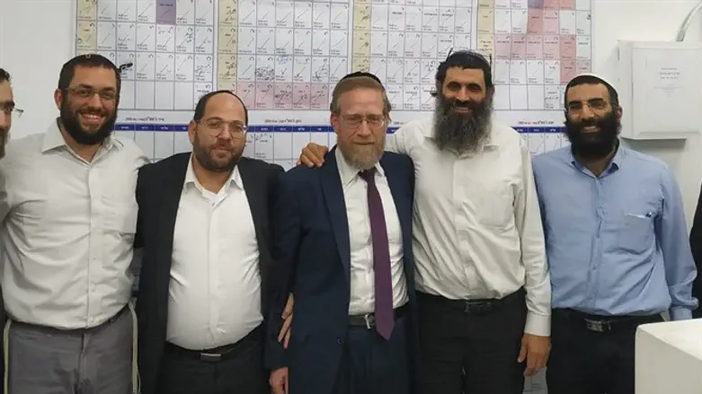 הרב אפרים ג'יאמי ופינדרוס