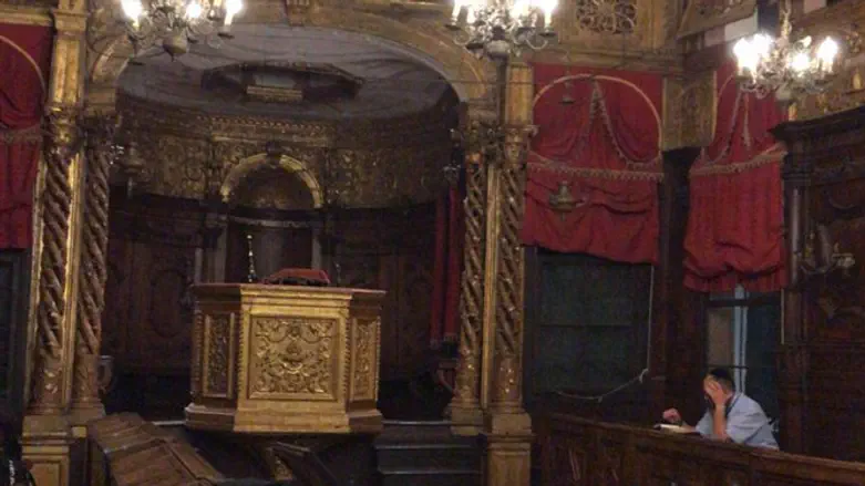 סגור עקב הקורונה. בית הכנסת המרכזי בונציה