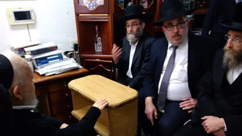 ח"כים מיהדות התורה בבית הרב מאיר מאזוז