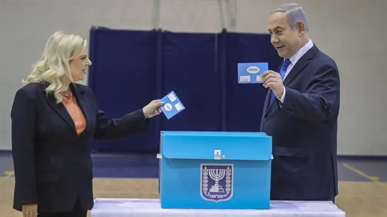 Israeli couple votes in 2020 Elections