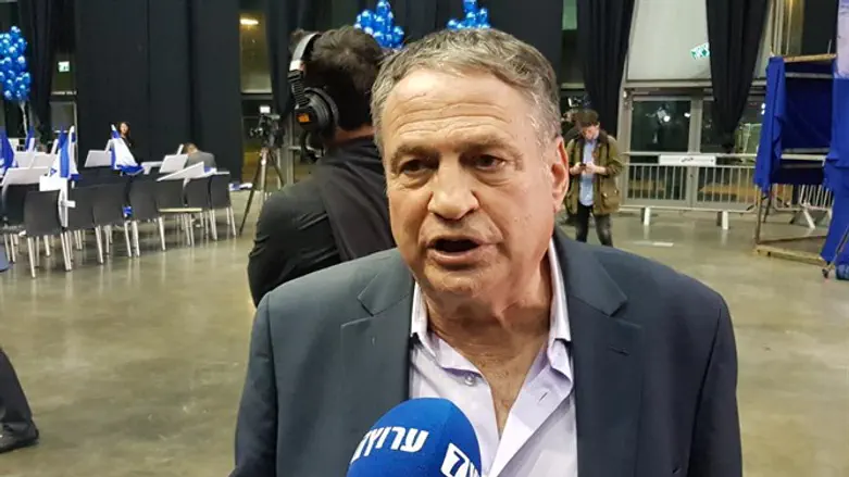 עוזי דיין