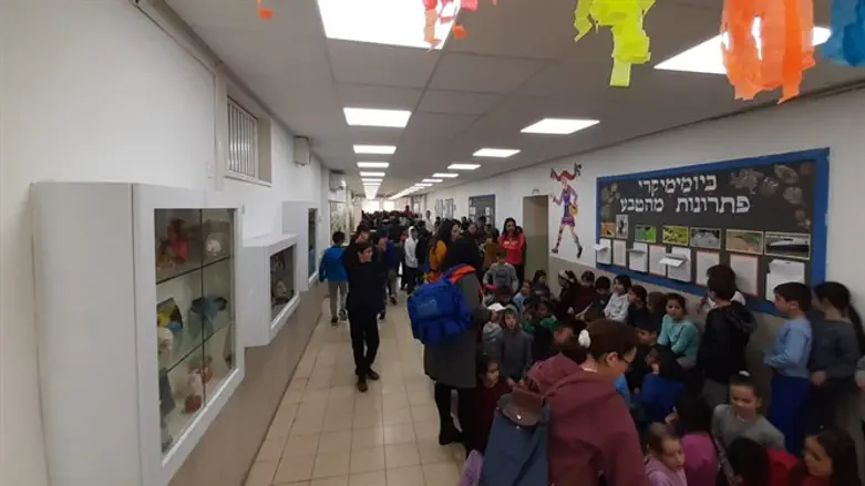 תרגיל בבית ספר בפסגת זאב