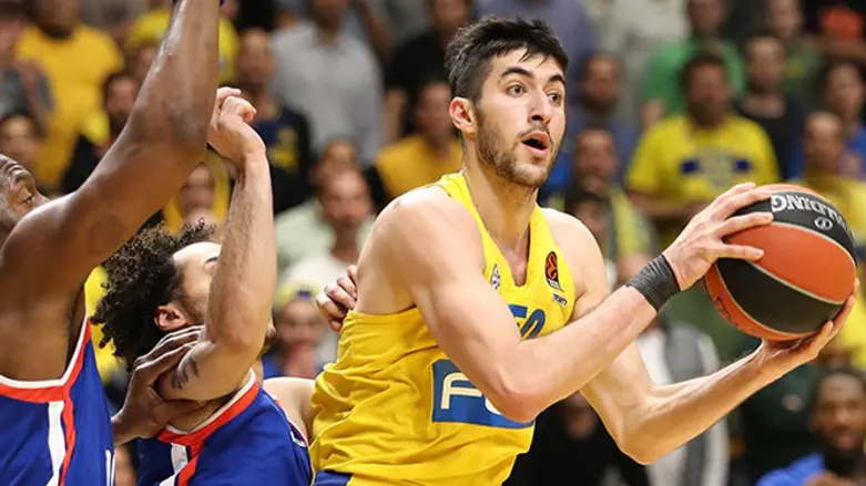 יובל זוסמן מול הטורקים