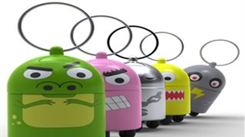 כל אחד הוא שאקל