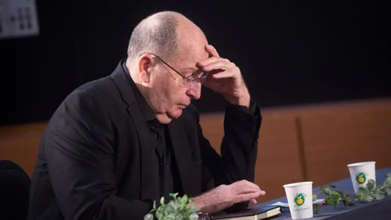 משה בוגי יעלון