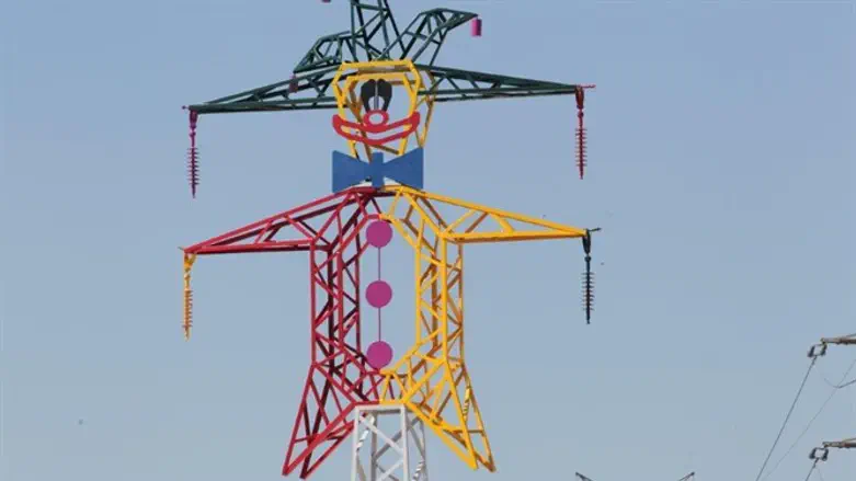 עמוד החשמל ה"מחופש"