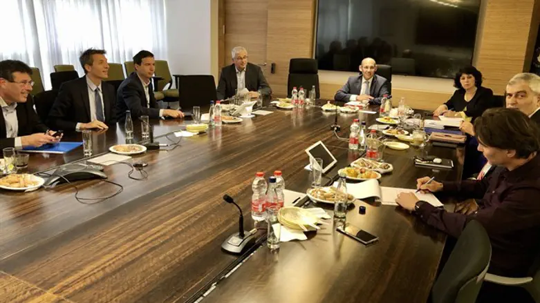 פגישת הנגיד עם ראשי הבנקים