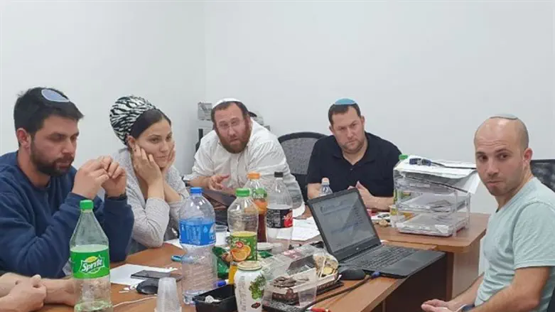 Чрезвычайное заседание в Анаве