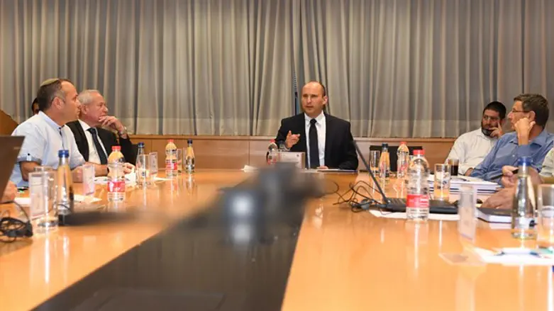 Emergency Provisions Committee meets