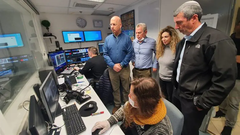 הרב פרץ באולפן הלמידה מרחוק בשבוע שעבר