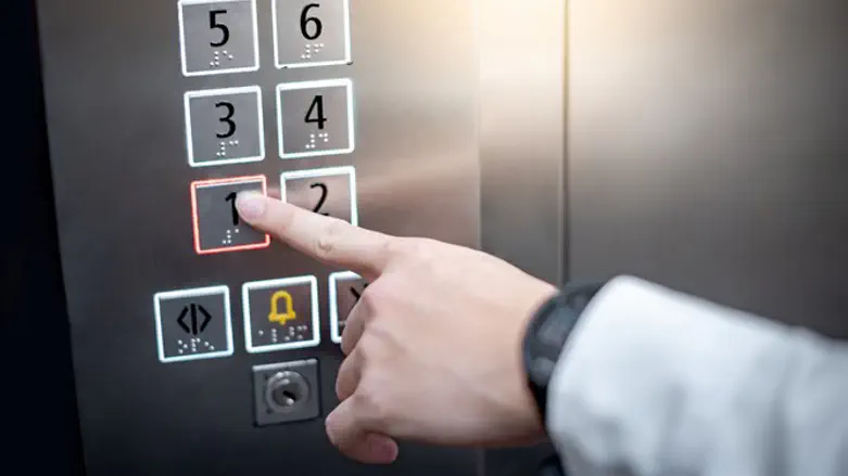 Elevator (illustrative)