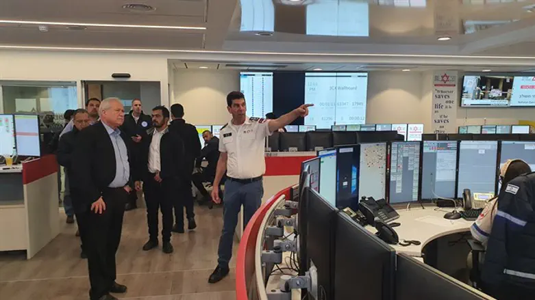 דיכטר במוקד הלאומי