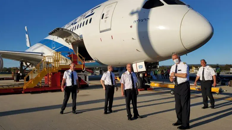 צוות המטוס שהחזיר את הישראלים מפרת'