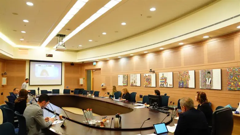 ועדת החינוך. הבוקר