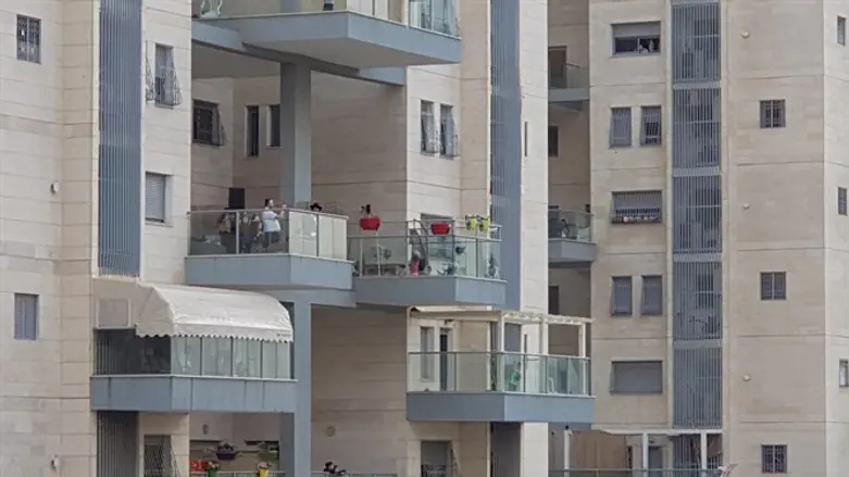 תפילה במרפסת