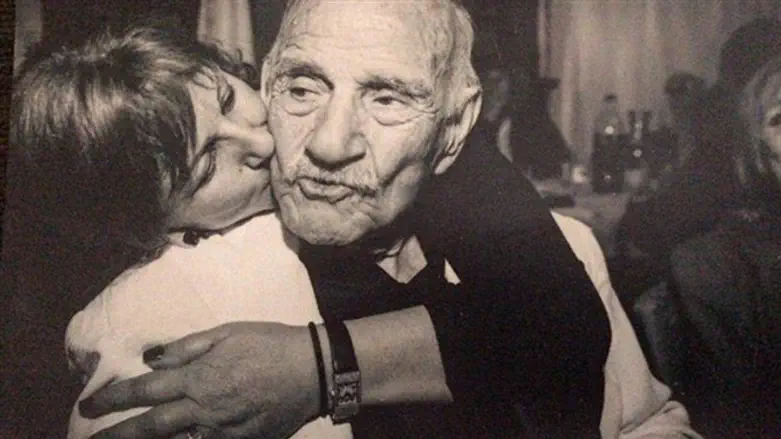 אברהם ארושס