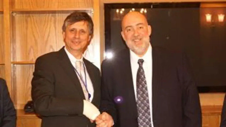 רון פרושאור