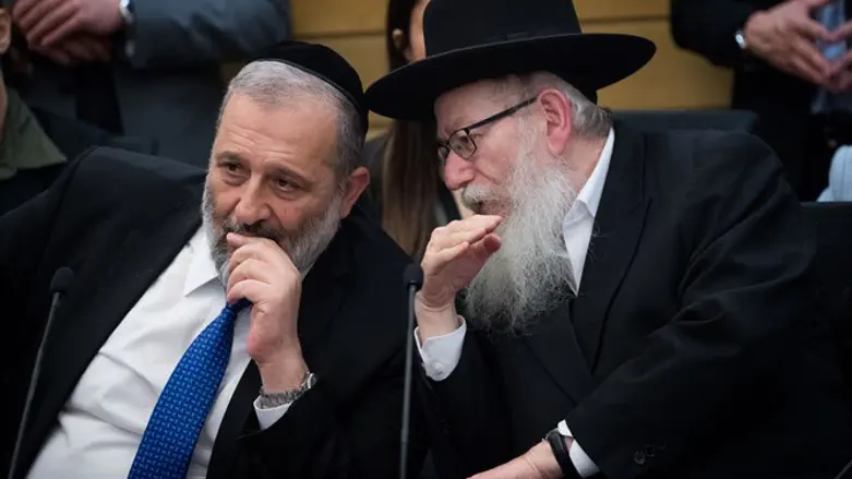 Shas chief Aryeh Deri (l), UTJ chief Yaakov Litzman (r)