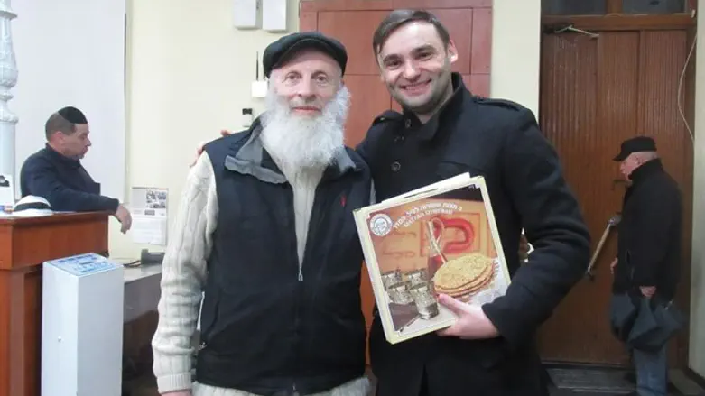 חלוקת מצות שמורות בקישינב בשנה שעברה