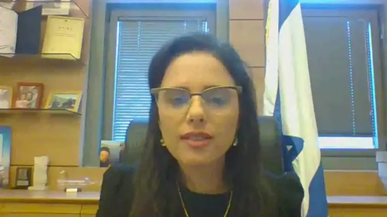 Айелет Шакед