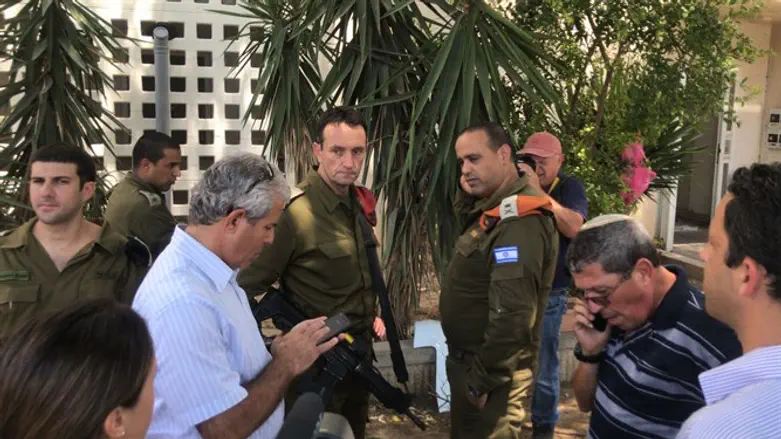 לוקחים פיקוד, ארכיון