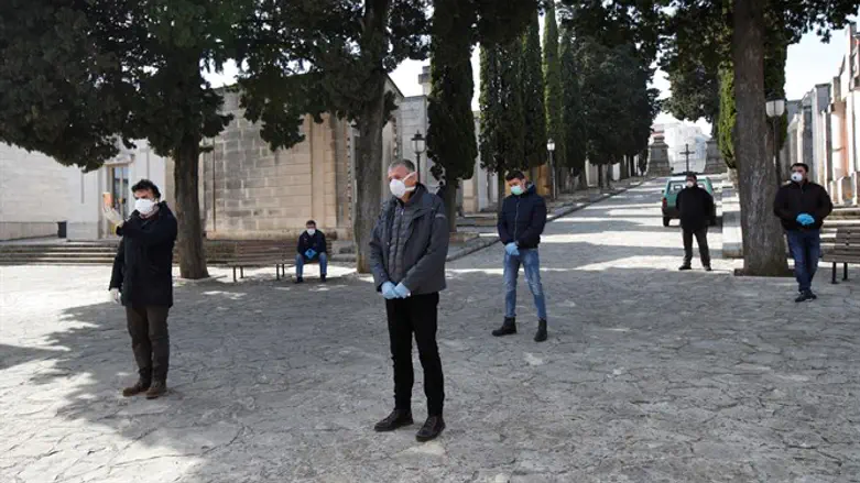 Карантин коронавируса (сток)