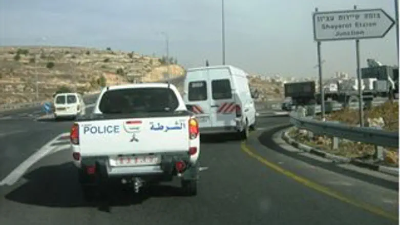 משטרה פלסטינית בגוש עציון