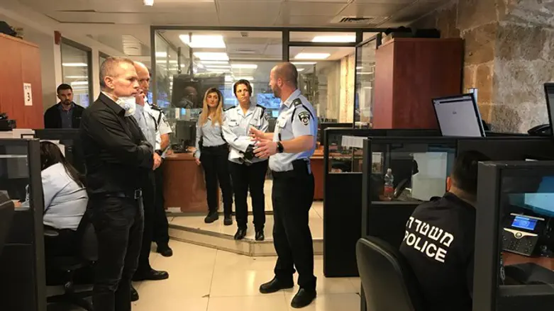 ארדן במרכז השליטה