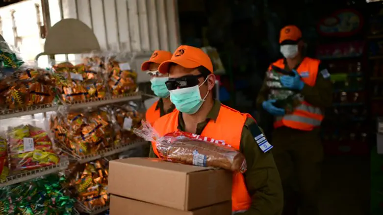 שיתוף פעולה שאולי יפיל מחיצות. חיילי פיקוד העורף במשימת סיוע בבני ברק