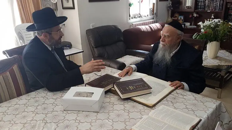 הרב לאו עם הרב בקשי דורון זצ"ל