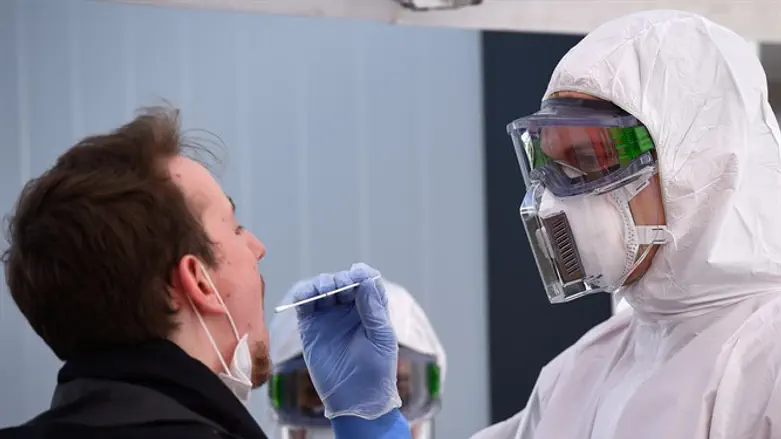 coronavirus testing (illustration)