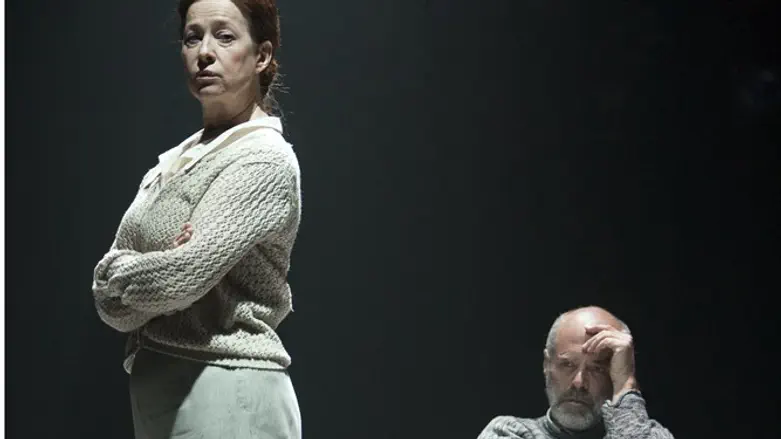 נופל מחוץ לזמן