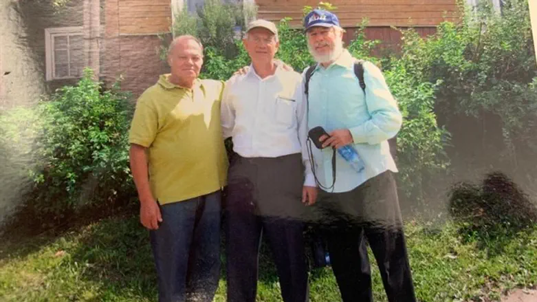 הרב פייקובסקי עם אחיו