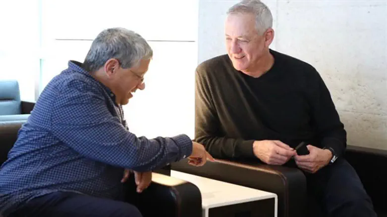 אמיר אשל ובני גנץ