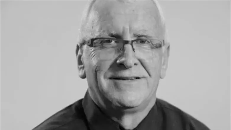 ד"ר ישראל בוקסר