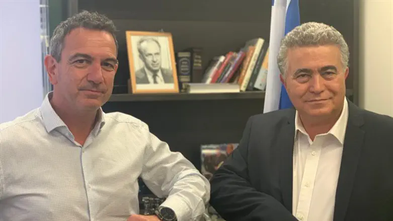 פרץ עם ד"ר רון תומר. היום