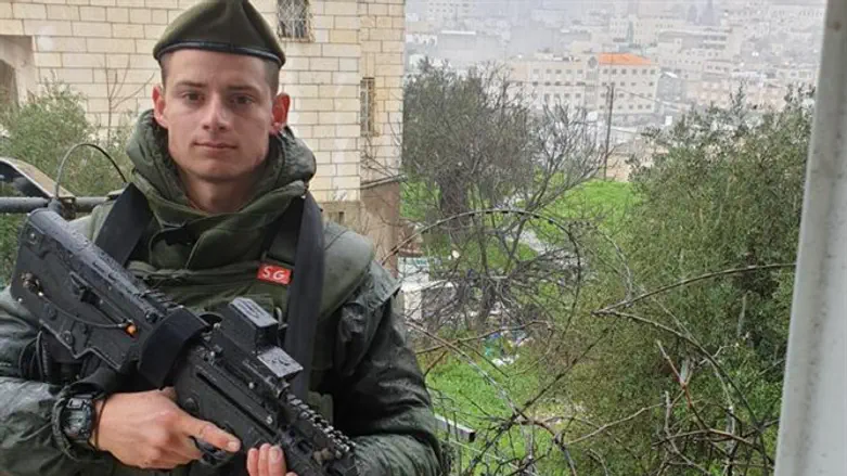 חוגג יום הולדת ביום ההולדת של המדינה