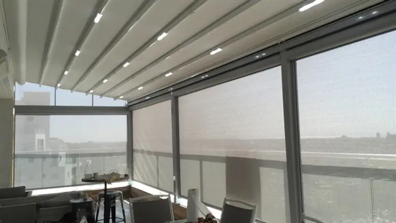 מרפסת פרגולה