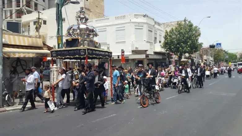 תהלוכת ל"ג בעומר בתל אביב