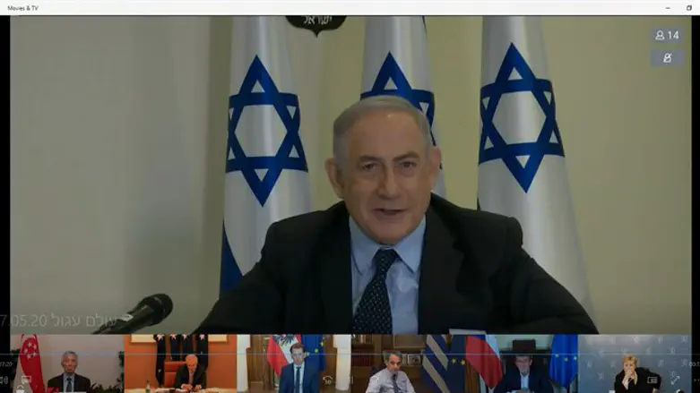 נתניהו בשיחה עם המנהיגים