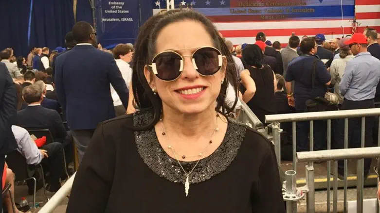 Cindy Grosz