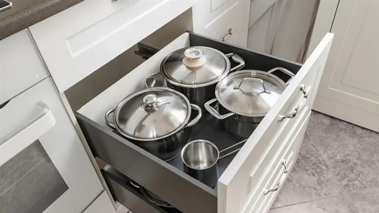 סירים במטבח