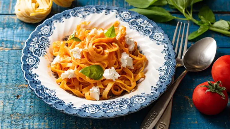 טליאטלה בקרם עגבניות צלויות