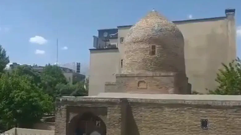 קבר מרדכי ואסתר