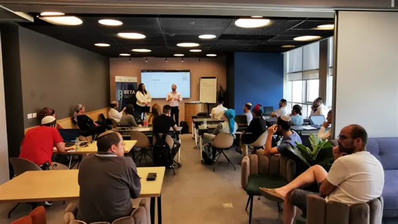 בית תוכנה מתקדם במועצה האזורית מטה בנימין