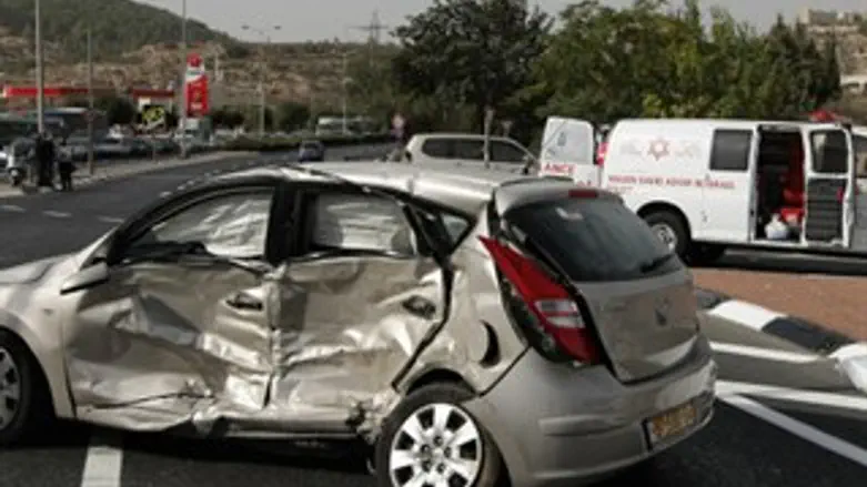 ירידה קלה בתאונות הדרכים.