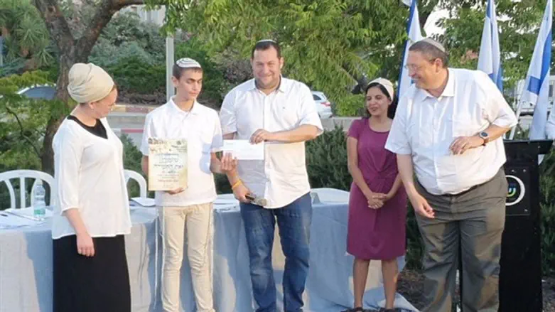הזוכים בחידון