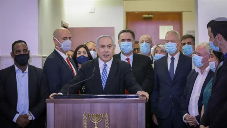 יועצי התקשורת הגיעו לפני הצוות המשפטי. נתניהו בבית המשפט
