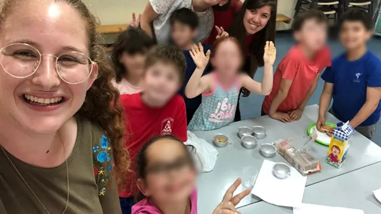 שירה זלינגר