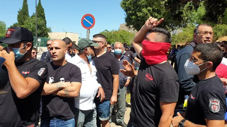 Акция протеста, проводимая пожарниками